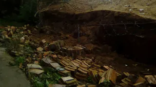 Сообщается о рухнувшей стене кирпичного завода в Рязани - под завалы едва не угодили дети