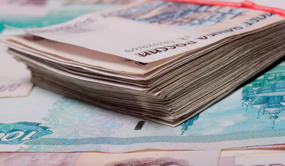 Россиянам от 20 до 70 лет выплатят по 20 тысяч уже с марта