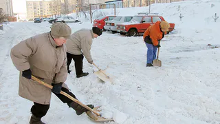 Мэр Рязани попросил автомобилистов не мешать снегоуборочной технике