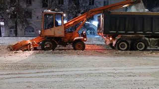 Во Владимире за последние сутки коммунальщики вывезли около 10 тысяч кубометров снега