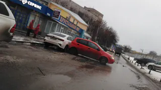 Соцсети: на Колхозной столкнулись две машины