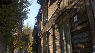 Дом, жители которого не хотели переезжать по расселению в Дягилево, неожиданно сгорел