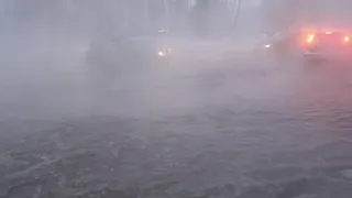 Залило кипятком: на Голенчинском шоссе прорвало коммуникации водоснабжения