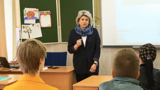 В школе №68 провели экскурсию для учащихся 9-х классов школы №75 и родителей