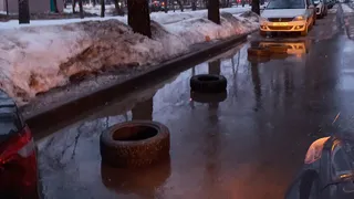 Незаконный захват: в Нижнекамске автомобилисты остались без парковочных мест 