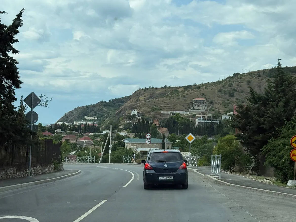 В ГАИ объяснили, зачем инспекторы начали требовать мобильный телефон для осмотра и что на это нужно ответить водителю
