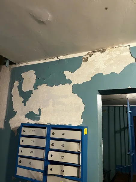 «Пусть сначала с состоянием подъездов ознакомятся в УК и займутся своими прямыми обязанностями, а потом анкетирование проводят!»