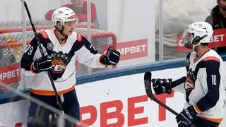 Магнитогорская "Магнитка" одержала уверенную победу над петербургским "Динамо" с итоговым счётом 4:1