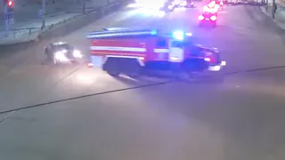 На Московском шоссе пожарная машина попала в ДТП