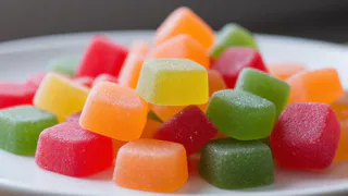 Жевательный мармелад из сока: как приготовить домашние желатинки за 1 час из 3 ингредиентов