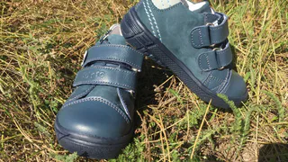 Насколько нужен жесткий задник на детских ботиночках?