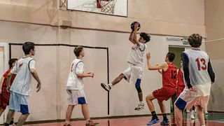 Усинские юноши определили победителей муниципального баскетбольного турнира