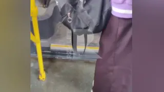 Жители Рязани засняли «плюющуюся» грязной водой маршрутку