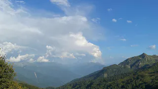 "Вкусные дворы и шапка за 1000 рублей": какие 3 вида обмана существуют в Абхазии - личный опыт туриста из РФ