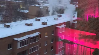 Дым с обеих сторон: на Черновицкой загорелась квартира в пятиэтажке