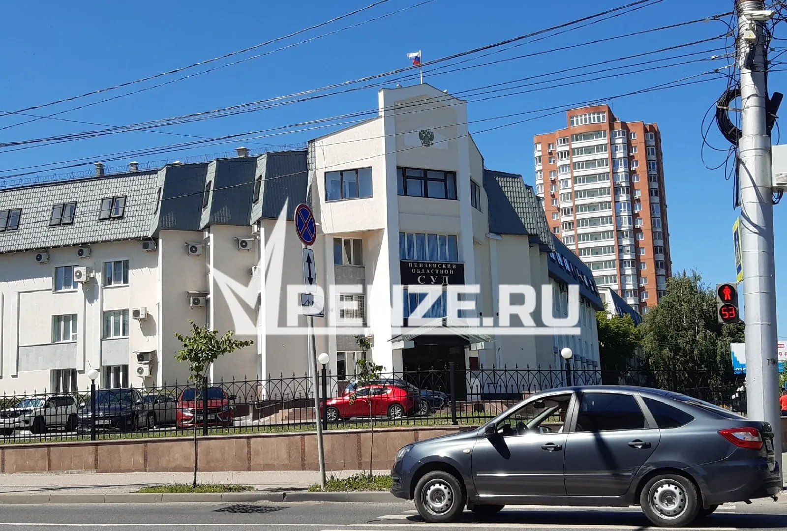 В Каменском районе следователи требуют взять под стражу мужчину, напавшего на чиновника