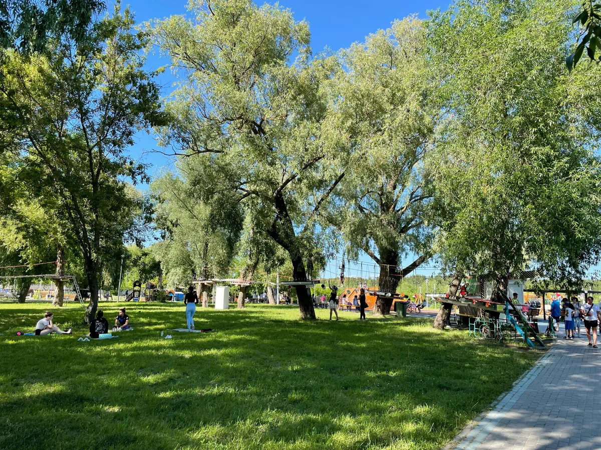 "Как на Новый год": россияне в июне будут отдыхать аж 11 дней — длинные выходные и сокращенная рабочая неделя уже на носу