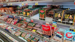 Не берите ни в коем случае. Роскачество определило худшие бренды сосисок