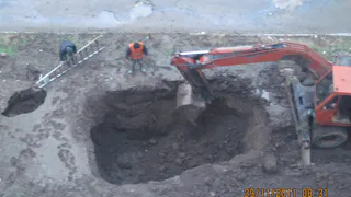 Раскопки на Касимовском шоссе - жильцы уверены, что там ищут клад