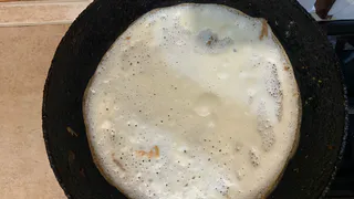 Купила эту сковороду — и забыла про рваные блины: результат заметен сразу