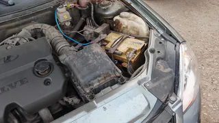 Нужно ли отсоединять клеммы от АКБ, если не будете ездить с 1 по 10 января - честный ответ автоэлектрика