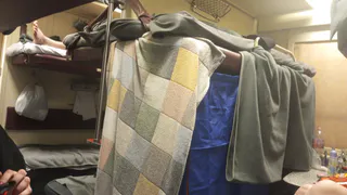 РЖД убрали верхние полки в плацкарте: что получили пассажиры взамен и сколько это все стоит