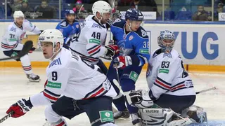 Двойная удача: дубль Рыбина помог «Нефтехимику» обыграть «Металлург»