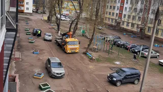 Словно после «бомбежки»: нижнекамцы интересуются, когда же сделают ремонт их двора 