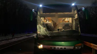 Все живы: под Рязанью автобус влетел в грузовик