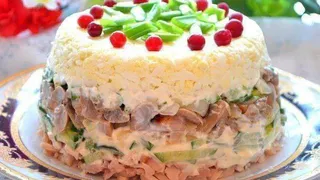 Вкусный и легкий салат с курицей и грибами