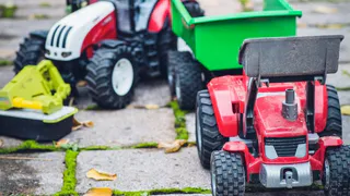 Что подарить ребенку за пятерки? Квадрокоптеры со скидкой от "Элекс"