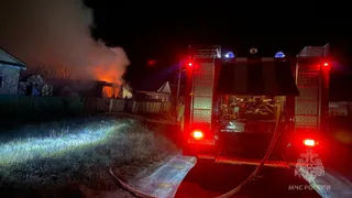 11 ноября в Никольске ночью загорелся дом