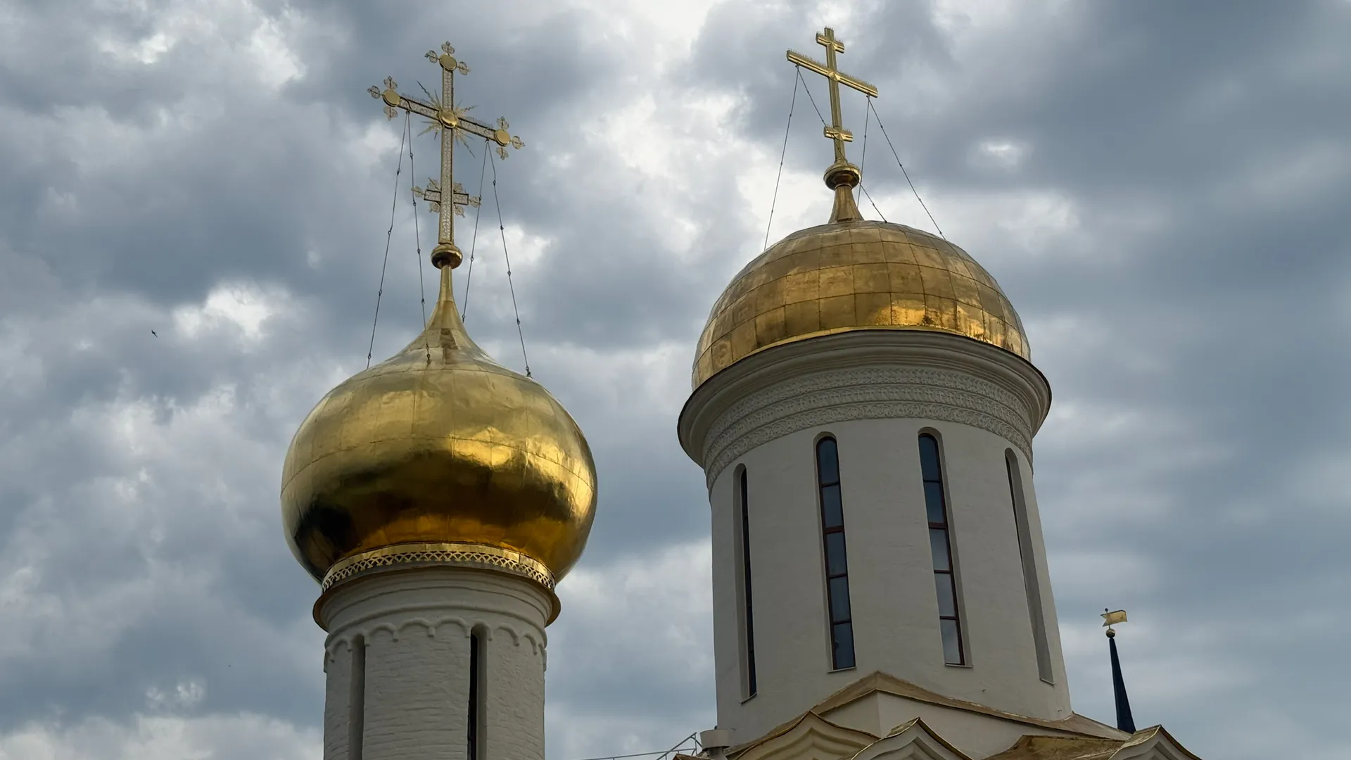 Народные приметы на 23 октября 2025 года: не вздумайте убирать дом в день Евлампия Зимоуказателя