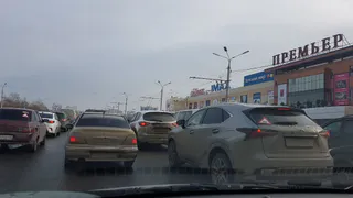 В центре города из-за ДТП образовалась трехкилометровая пробка