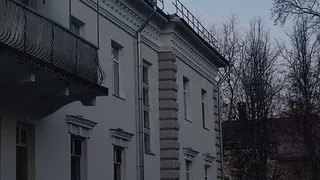 Новое правило касается всех, кто живет в квартире или доме – теперь запрещено с 8:00 до 23:00