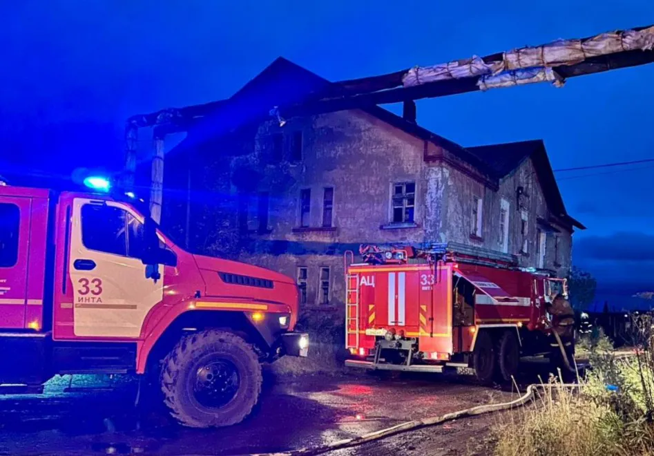 Пожарные Коми за сутки потушили 4 возгорания в домах и гараже: 1 эвакуация, жертв нет