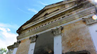 Крыша в Торговом городке: городские власти прокомментировали исчезновение кровли павильона