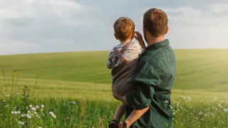 Владимирцев призывают к участию в интернет-мероприятиях ко Дню отца