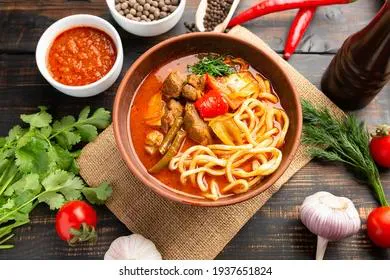 Подаем лагман правильно