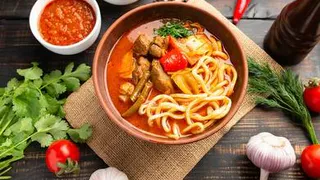 Подаем лагман правильно