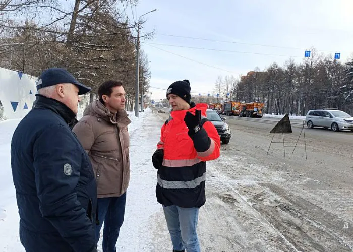 Лошкин оценил уборку дорог и контейнерных площадок в Челябинске