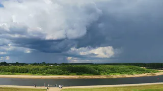В некоторых районах Коми прогнозируется гроза и сильный ливень