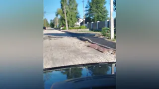 Житель Дятькова рассказал, что там наконец уложили асфальт по улице Почтовой до первомайской