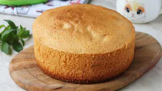 Названы причины, почему бисквит в духовке не может хорошо пропечься