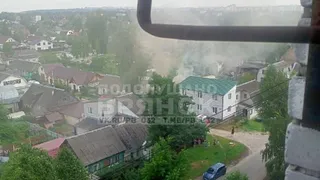 В Бежицком районе города Брянска горит дом