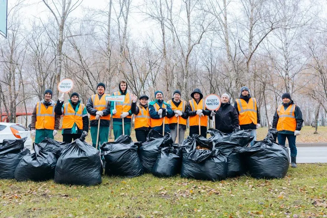 Нефтехимики Нижнекамска провели масштабный осенний субботник