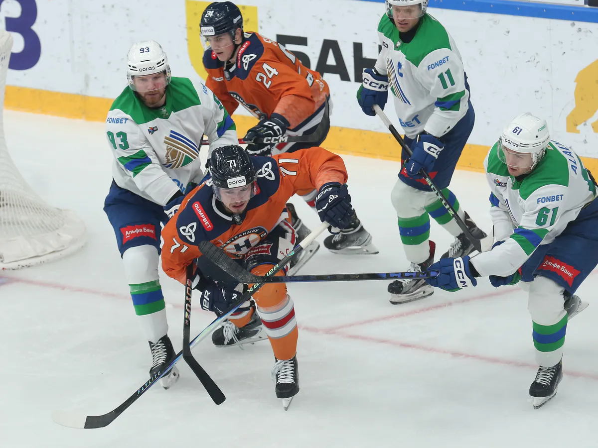 Четвертое поражение подряд: «Нефтехимик» проиграл «Салавату Юлаеву»