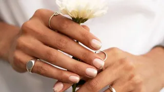 Майский тренд: идеи для маникюра на короткие ногти — легко сделать дома