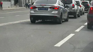 С 11 октября за эти предметы в бардачке начнут лишать прав: водителей ждет новый неприятный сюрприз