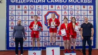Самбистка из Александрова взяла «серебро» на турнире юношеской лиги в Москве